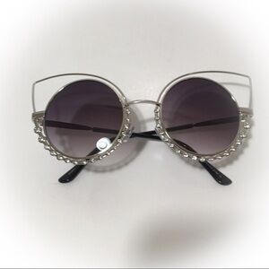 Brand new “Cat eye” Sunglasses